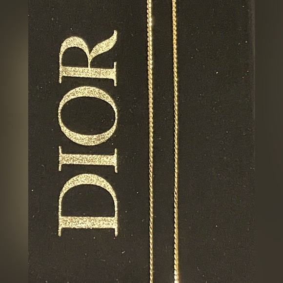 Preloved Christian Dior Heart Necklace - Picture 4 of 8